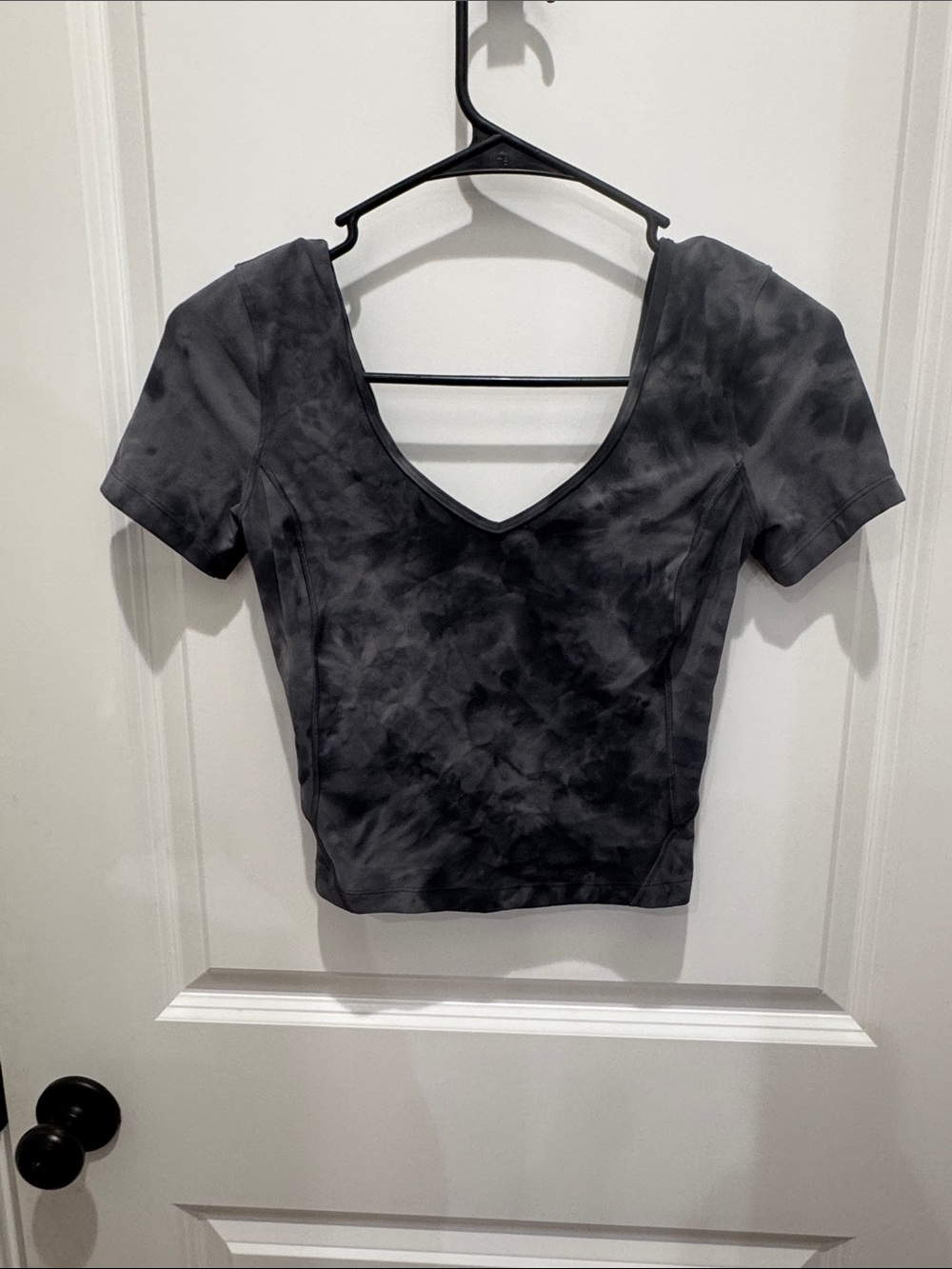 lululemon athletica Black Tie-Dye V-Neck Short Sleeve Crop Top